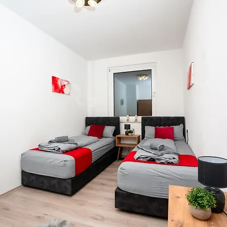 Livemore24 - 3 In Wlan - Smart-tv - 24-7 Check-in Und Kueche Apartman Duisburg