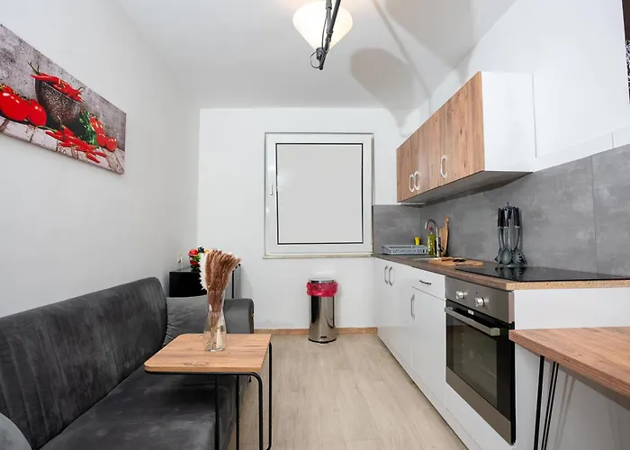 Livemore24 - 3 In Wlan - Smart-tv - 24-7 Check-in Und Kueche Duisburg